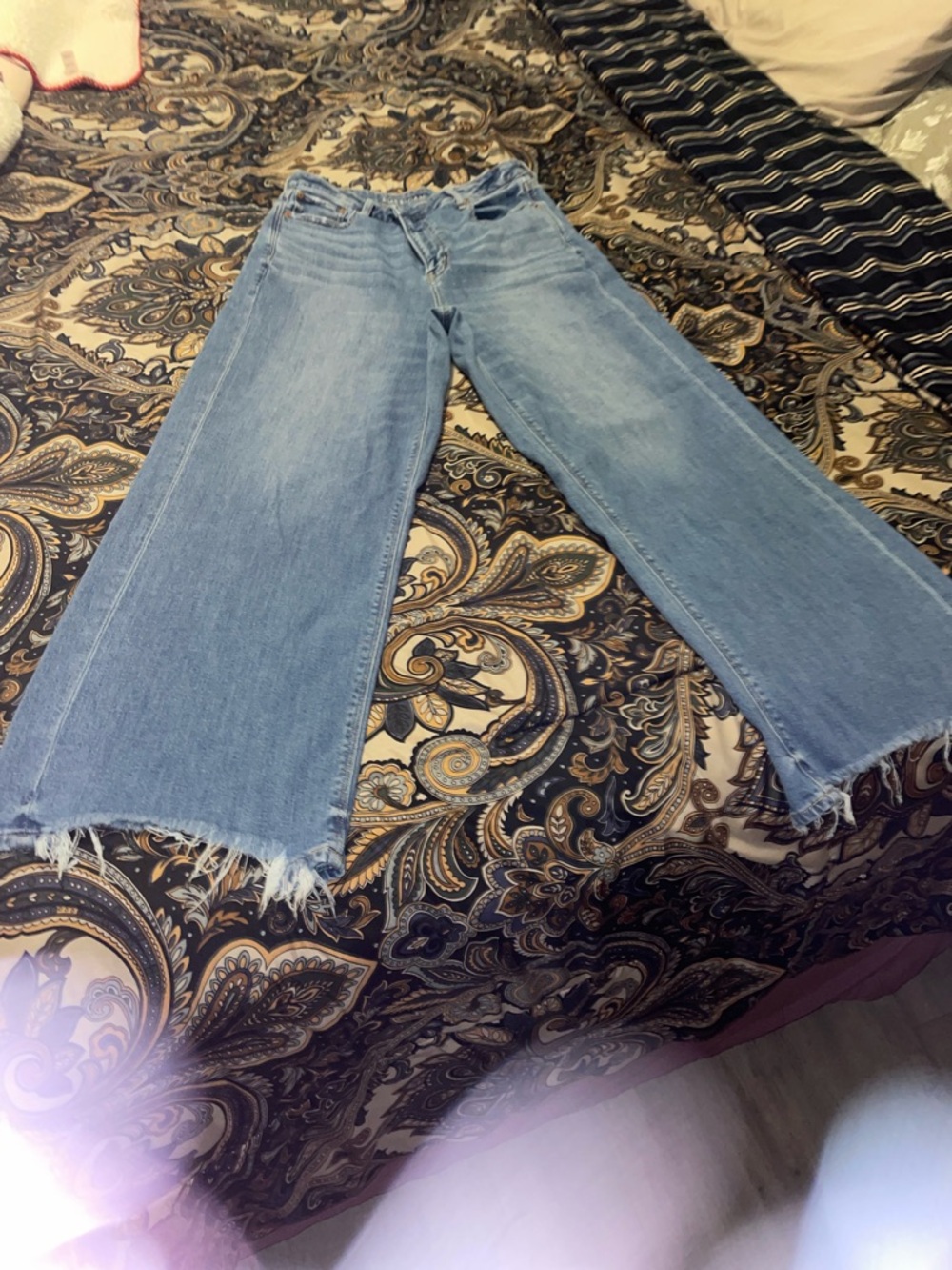 American Eagle Outfitters Light Blue Wide-Leg Raw Hem Jeans